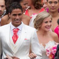 Raphaël Varane à son mariage : "Ma famille ne m'avait jamais vu comme ça !"