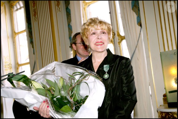 Sylvie Joly faite chevalier dans l'Ordre des Arts et Lettres en 2006