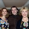 Sylvie Joly avec sa fille Mathilde et son fils Grégoire lors de l'inauguration de l'espace Yon Ka à Paris le 2 avril 2003