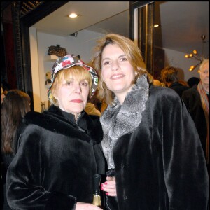 Sylvie Joly et sa fille Mathilde lors de la soirée d'inauguration de la boutique Antik Batik à Paris le 4 avril 2007
