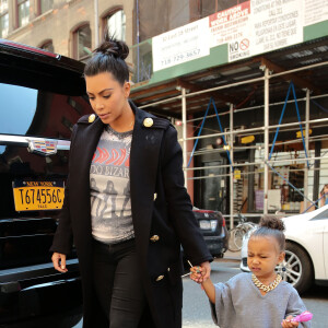 Kim Kardashian et sa fille North West à New York le 7 septembre 2015.