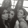 Kourtney Kardashian, Khloé Jardashian, Kim Kardashian et Kendall et Kylie Jenner/ photo postée sur Instagram.