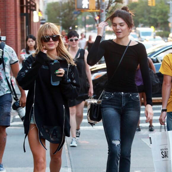 Kendall Jenner et Hailey Baldwin sont allées diner entre amies à New York, le 31 aout 2015