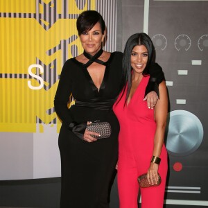 Kris Jenner et sa fille Kourtney Kardashian - Soirée des MTV Video Music Awards à Los Angeles le 30 aout 2015.