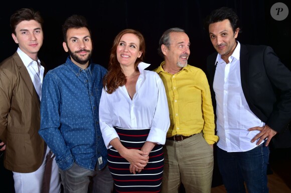 Exclusif - Joeffrey Bourdenet, Laurent Ournac, Noémie de Lattre, Raymond Acquaviva et Olivier Sitruk - "Le gai mariage", posent à Paris, le 29 juillet 2015