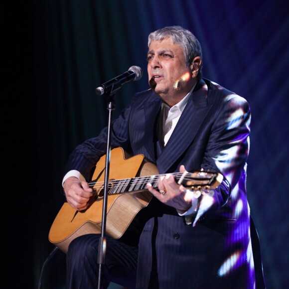 Enrico Macias en concert au Cannet, le 28 mars 2015