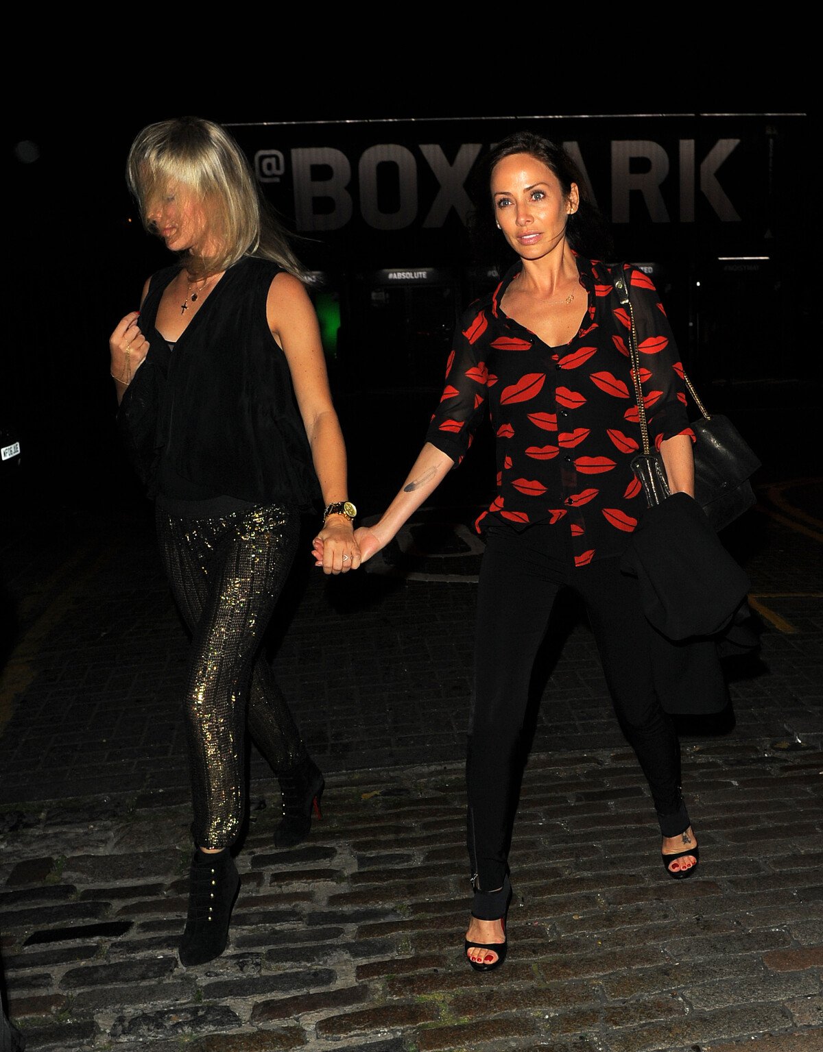 Photo : Natalie Imbruglia sort de la Shoreditch House à Londres, le 12  septembre 2014 - Purepeople