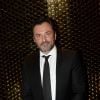 Frédéric Lopez pose lors de la 10e cérémonie des Globes de Cristal au Lido à Paris, le 13 avril 2015.