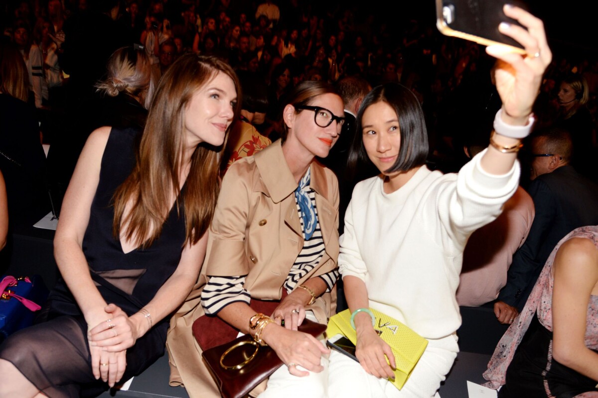 Jenna Rabe Photo : Lily Rabe, Jenna Lyons et Eva Chen au défilé printemp-été 2016 ...