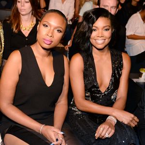 Jennifer Hudson, Gabrielle Union et Dwyane Wade au défilé printemp-été 2016 de Prabal Gurung à New York, le 13 septembre 2015.