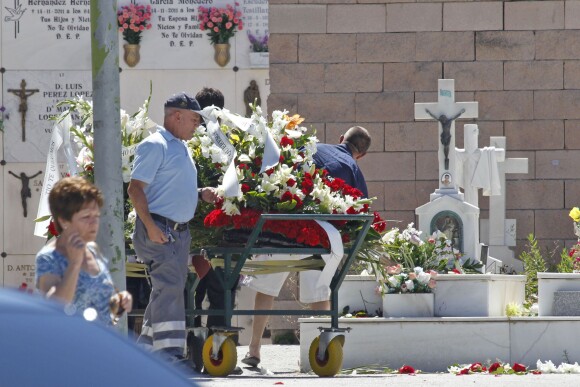 Obsèques d'Eduardo Cruz à Madrid, le 20 juin 2015. Eduardo Cruz, le père de Penelope Cruz, Monica Cruz et Eduardo Cruz est décédé deux jours plus tôt à 62 ans.