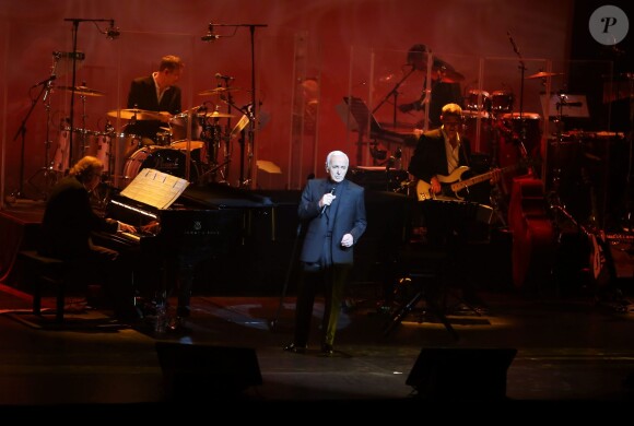 Charles Aznavour - Première représentation de son spectacle au Palais des Sports à Paris le 15 septembre 2015.
