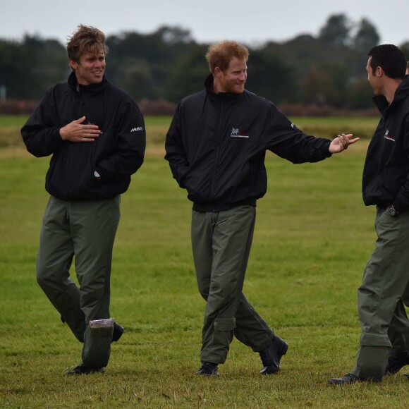 Le prince Harry a assisté le 15 septembre 2015, jour de ses 31 ans, à une parade aérienne commémorant les 75 ans de la Bataille d'Angleterre, à l'aérodrome de Goodwood dans le Sussex. Il devait à l'origine monter à bord d'un Spitfire, mais a renoncé en raison d'un problème mécanique d'un des appareils, préférent laisser la place au vétéran Tom Neil et à des blessés de guerre.