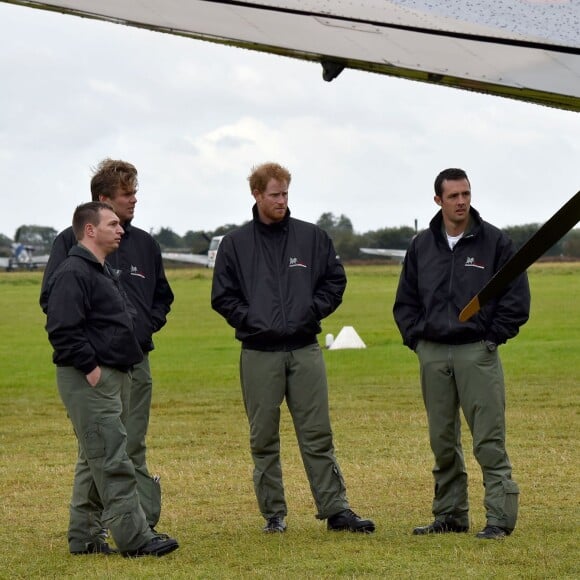 Le prince Harry a assisté le 15 septembre 2015, jour de ses 31 ans, à une parade aérienne commémorant les 75 ans de la Bataille d'Angleterre, à l'aérodrome de Goodwood dans le Sussex. Il devait à l'origine monter à bord d'un Spitfire, mais a renoncé en raison d'un problème mécanique d'un des appareils, préférent laisser la place au vétéran Tom Neil et à des blessés de guerre.