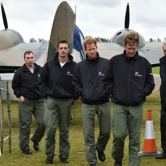 Le prince Harry a assisté le 15 septembre 2015, jour de ses 31 ans, à une parade aérienne commémorant les 75 ans de la Bataille d'Angleterre, à l'aérodrome de Goodwood dans le Sussex. Il devait à l'origine monter à bord d'un Spitfire, mais a renoncé en raison d'un problème mécanique d'un des appareils, préférent laisser la place au vétéran Tom Neil et à des blessés de guerre.