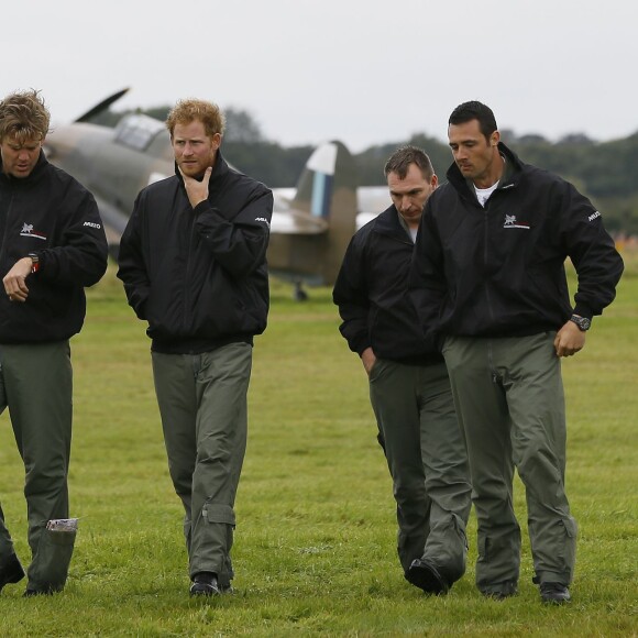 Le prince Harry a assisté le 15 septembre 2015, jour de ses 31 ans, à une parade aérienne commémorant les 75 ans de la Bataille d'Angleterre, à l'aérodrome de Goodwood dans le Sussex. Il devait à l'origine monter à bord d'un Spitfire, mais a renoncé en raison d'un problème mécanique d'un des appareils, préférent laisser la place au vétéran Tom Neil et à des blessés de guerre.