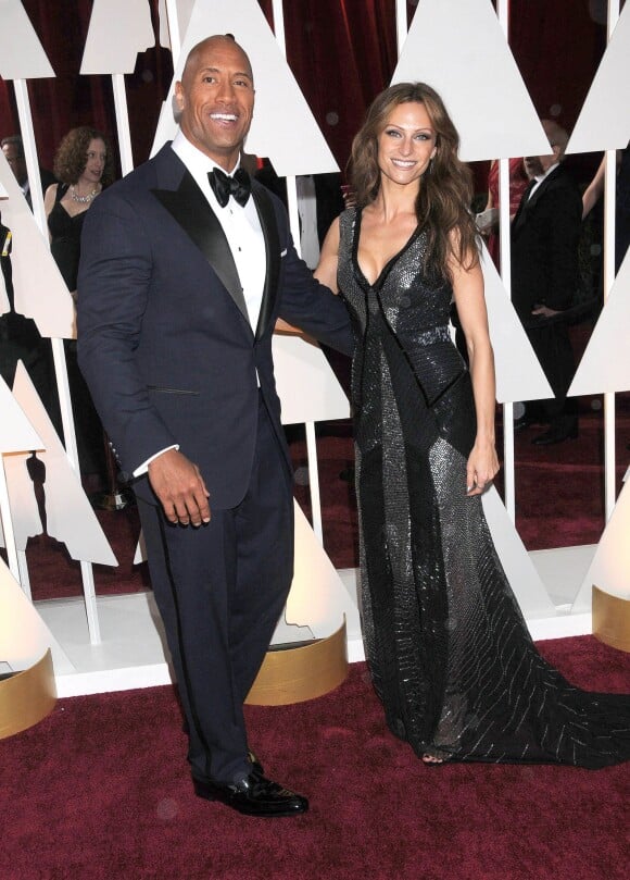 Dwayne "The Rock" Johnson et sa compagne Lauren Hashian à la 87e cérémonie des Oscars à Hollywood, le 22 février 2015.