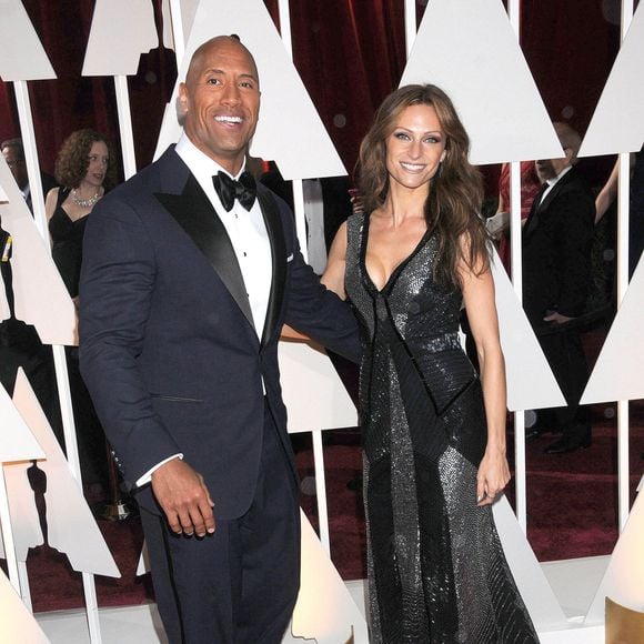 Dwayne "The Rock" Johnson et sa compagne Lauren Hashian à la 87e cérémonie des Oscars à Hollywood, le 22 février 2015.