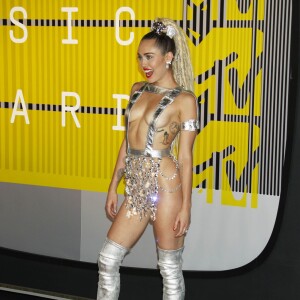 Miley Cyrus - Soirée des MTV Video Music Awards à Los Angeles le 30 aout 2015.