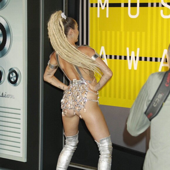 Miley Cyrus - Soirée des MTV Video Music Awards à Los Angeles le 30 aout 2015