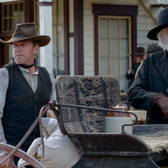 Kiefer et Donald Sutherland dans Forsaken.