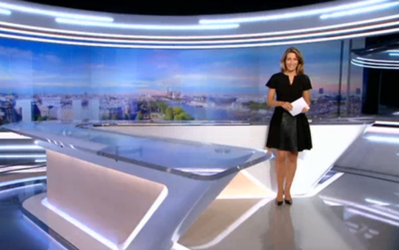 Anne-Claire Coudray présente le JT de 13h, le samedi 19 septembre sur TF1.