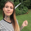 Fanny Maurer : selfie tatoué