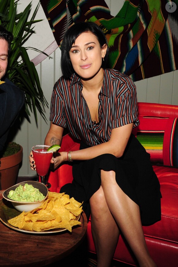 Après les répétitions pour la comédique musicale Chicago, Rumer Willis a fêté l'Independance Day mexicain lors de l'ouverture de Dos Caminos à Times Square, New York le 16 septembre 2015
