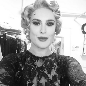 Rumer Willis, 5 minutes avant de monter sur scène à Broadway pour ses premiers pas en tant que Roxie Hart / photo postée sur Instagram.