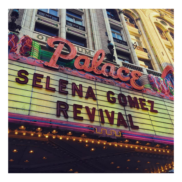 Selena Gomez a tourné le clip de Same Old Love au Palace Theater à Los Angeles