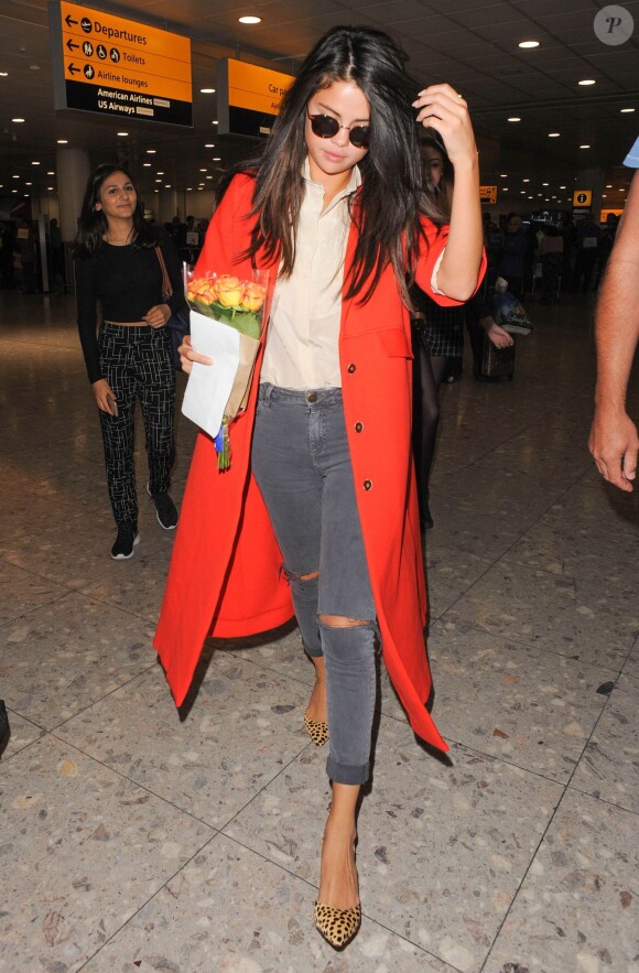 Selena Gomez à l'aéroport d'Heathrow à Londres le 20 septembre 2015