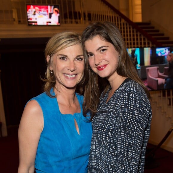 Exclusif - Michèle Laroque et sa fille Oriane - Présentation de la préparation du film "Jeux dangereux"au Théâtre de Paris le 15 juin 2015.