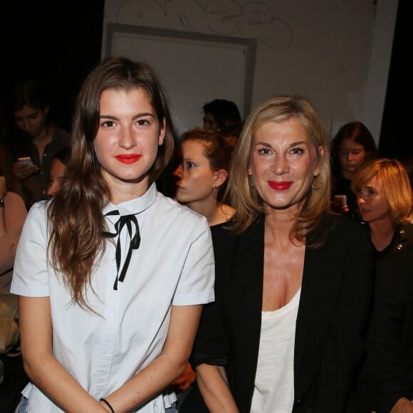 Michèle Laroque et sa fille Oriane - People au défilé Paul & Joe prêt-à-porter collection Printemps-Eté 2015 lors de la Fashion Week à Paris, le 30 septembre 2014.