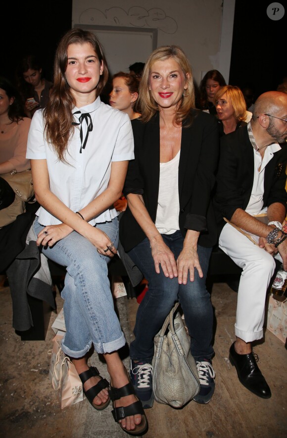 Michèle Laroque et sa fille Oriane - People au défilé Paul & Joe prêt-à-porter collection Printemps-Eté 2015 lors de la Fashion Week à Paris, le 30 septembre 2014.