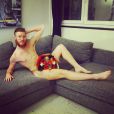 Geoffrey Bouin, candidat de Secret Story 8, pose nu sur une série de photos décalées postées sur Instagram.