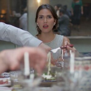 Joyce Jonathan dans le clip du titre Le Bonheur
