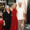 Claire Danes et ses parents Carla et Christopher - Claire Danes recevant son étoile sur le Walk of Fame à Hollywood, le 24 septembre 2015