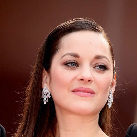 Marion Cotillard - Montée des marches du film "Macbeth" lors du 68e Festival International du Film de Cannes, le 23 mai 2015.