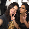 Kendall Jenner et Kim Kardashian dans les coulisses de l'Hollywood Bowl, à Los Angeles. Photo publiée le 25 septembre 2015.