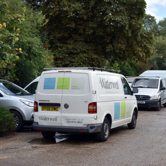 Travaux dans la propriété de George Clooney et de sa femme Amal Alamuddin Clooney à Sonning, le 28 septembre 2015 avec des camions qui arrivent et les voisins qui se plaignent.
