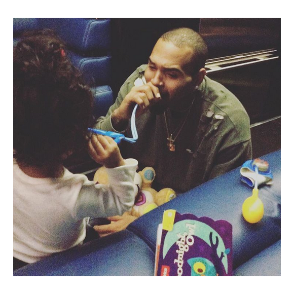 Chris Brown et sa fille Royalty / photo postée sur Instagram.