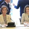 La reine Sofia d'Espagne transmettait la présidence d'honneur à Letizia d'Espagne lors d'une réunion de la Commission des moyens de communication de la Fondation contre la toxicomanie, le 29 septembre 2015 au palais de la Zarzuela.