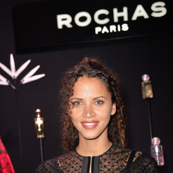 Noémie Lenoir - Photocall de la soirée pour les 90 ans de la marque " Rochas" à Paris le 30 septembre 2015.