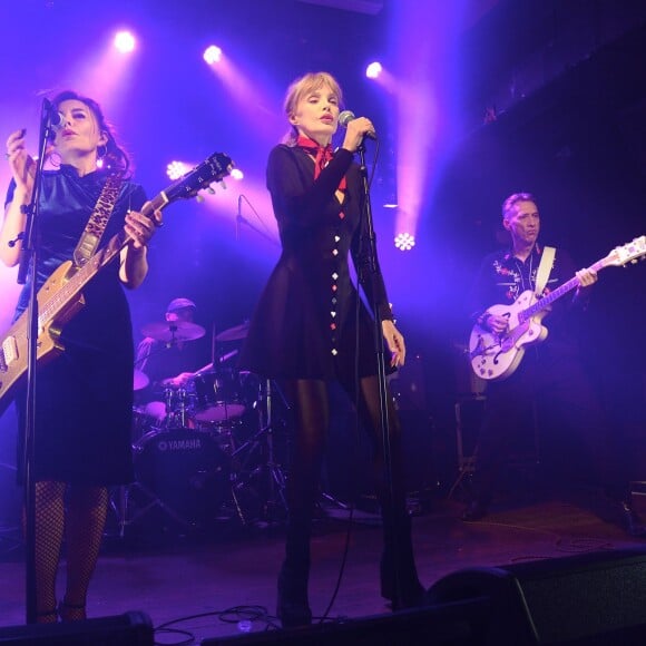 Arielle Dombasle - Showcase privé de Arielle Dombasle & The Hillbilly Moon Explosion au Bus Palladium à Paris. Le 24 septembre 2015