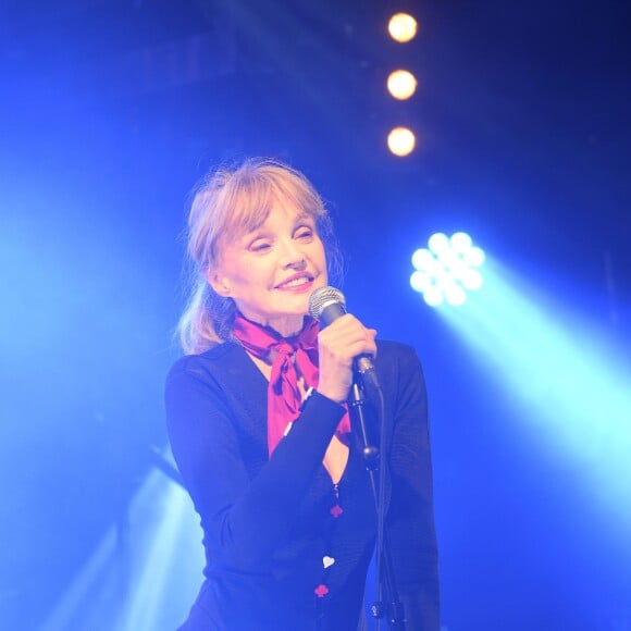 Arielle Dombasle - Showcase privé de Arielle Dombasle & The Hillbilly Moon Explosion au Bus Palladium à Paris. Le 24 septembre 2015