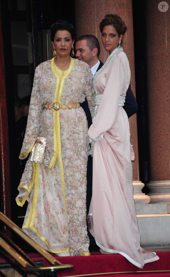 Lalla Soukaïna et sa mère Lalla Meryem du Maroc avaient impressionné, le 2 juillet 2011, par leur élégance à l'occasion du mariage du prince Albert II et de la princesse Charlene de Monaco. Lalla Soukaïna a mis au monde le 27 septembre 2015 des jumeaux.