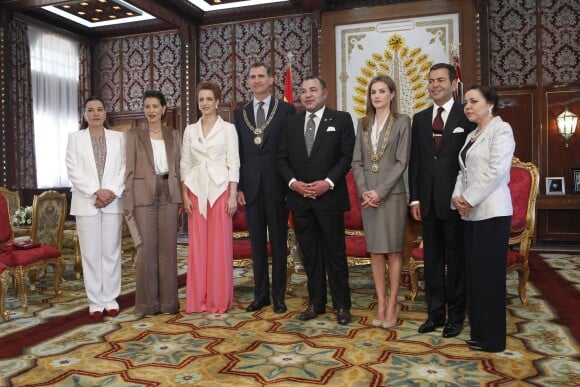 La princesse Lalla Hasna, la princesse Meryem, le prince Moulay Rachid et la princesse Lalla Asma du Maroc - Le roi Mohammed VI du Maroc et sa femme Lalla Salma recevant le roi Felipe VI et la reine Letizia d'Espagne au palais royal à Rabat, le 14 juillet 2014