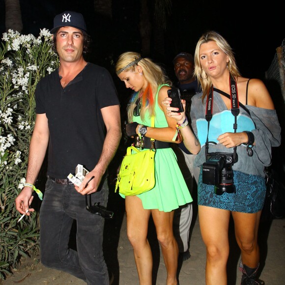 Exclusif - Brandon Davis avec sa BFF Paris Hilton en avril 2012 au Festival de Coachella.