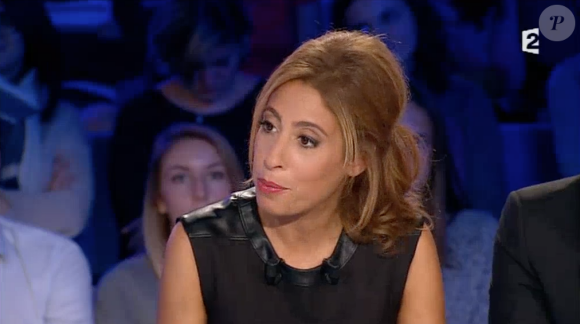 Léa Salamé sur le plateau d'On n'est pas couché sur France 2, le 3 octobre 2015.