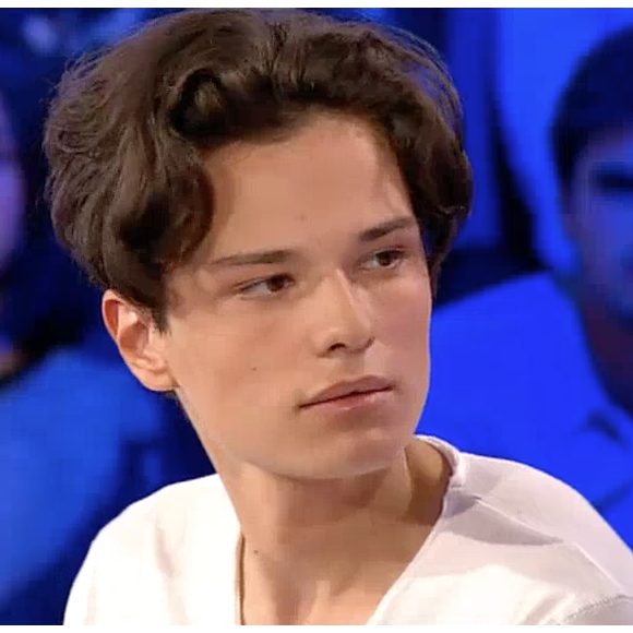 Jules Benchetrit, fils de Samuel Benchetrit, sur le plateau d'On n'est pas couché sur France 2, le 3 octobre 2015.